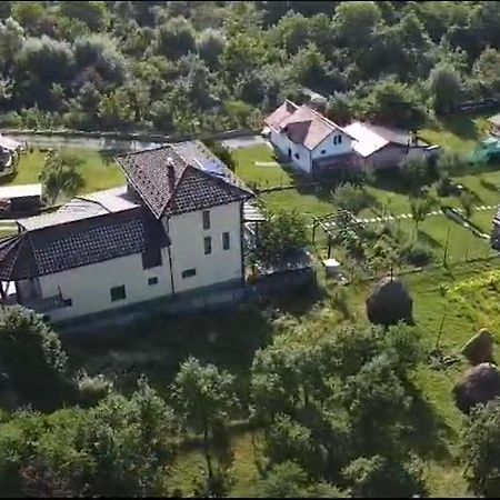Apartament La Vila Curtea De Arges Exterior photo